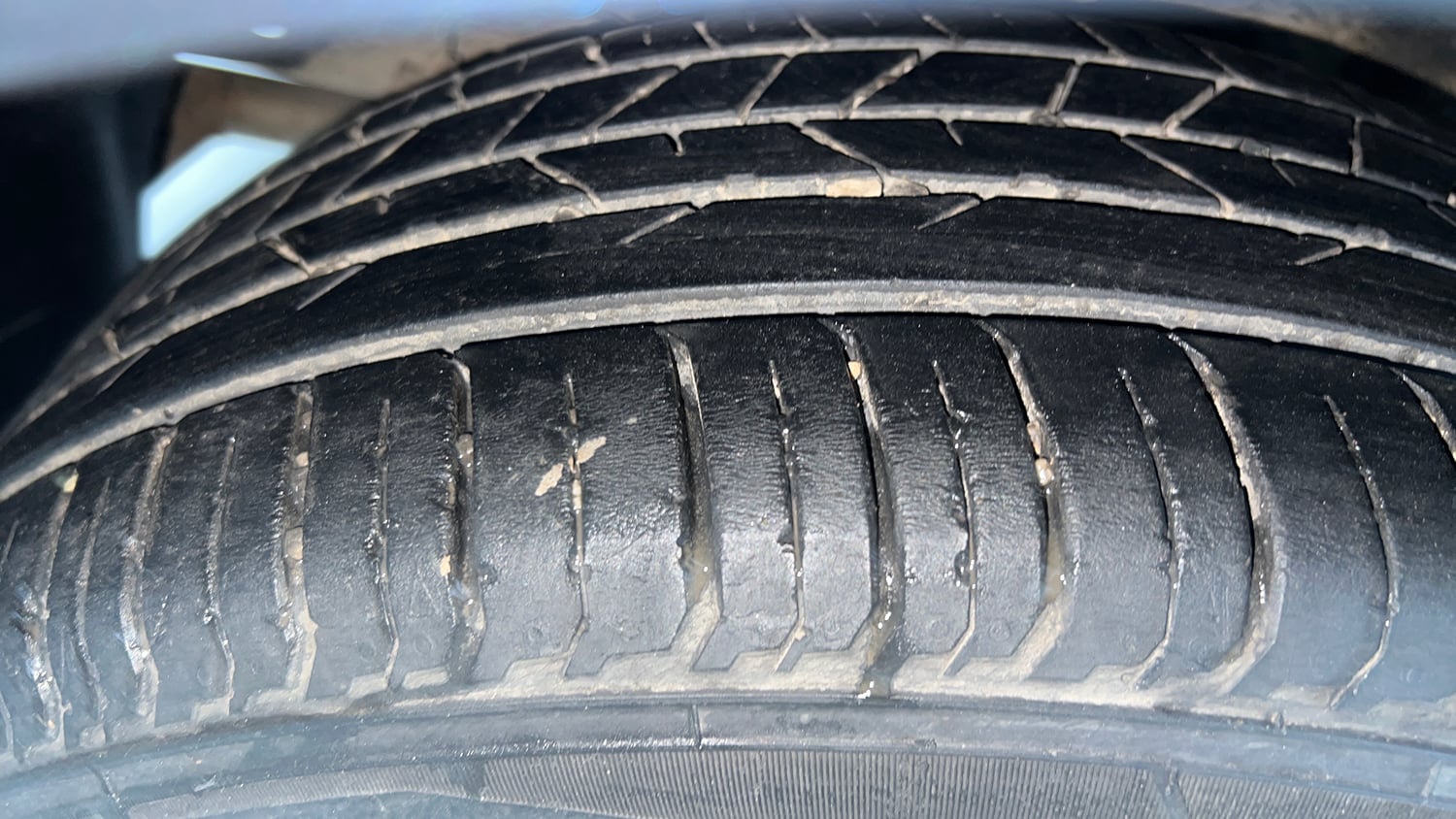 Used 2023 Hyundai New i20 Sportz 1.2 MT Petrol Manual tyres RIGHT REAR TYRE TREAD VIEW