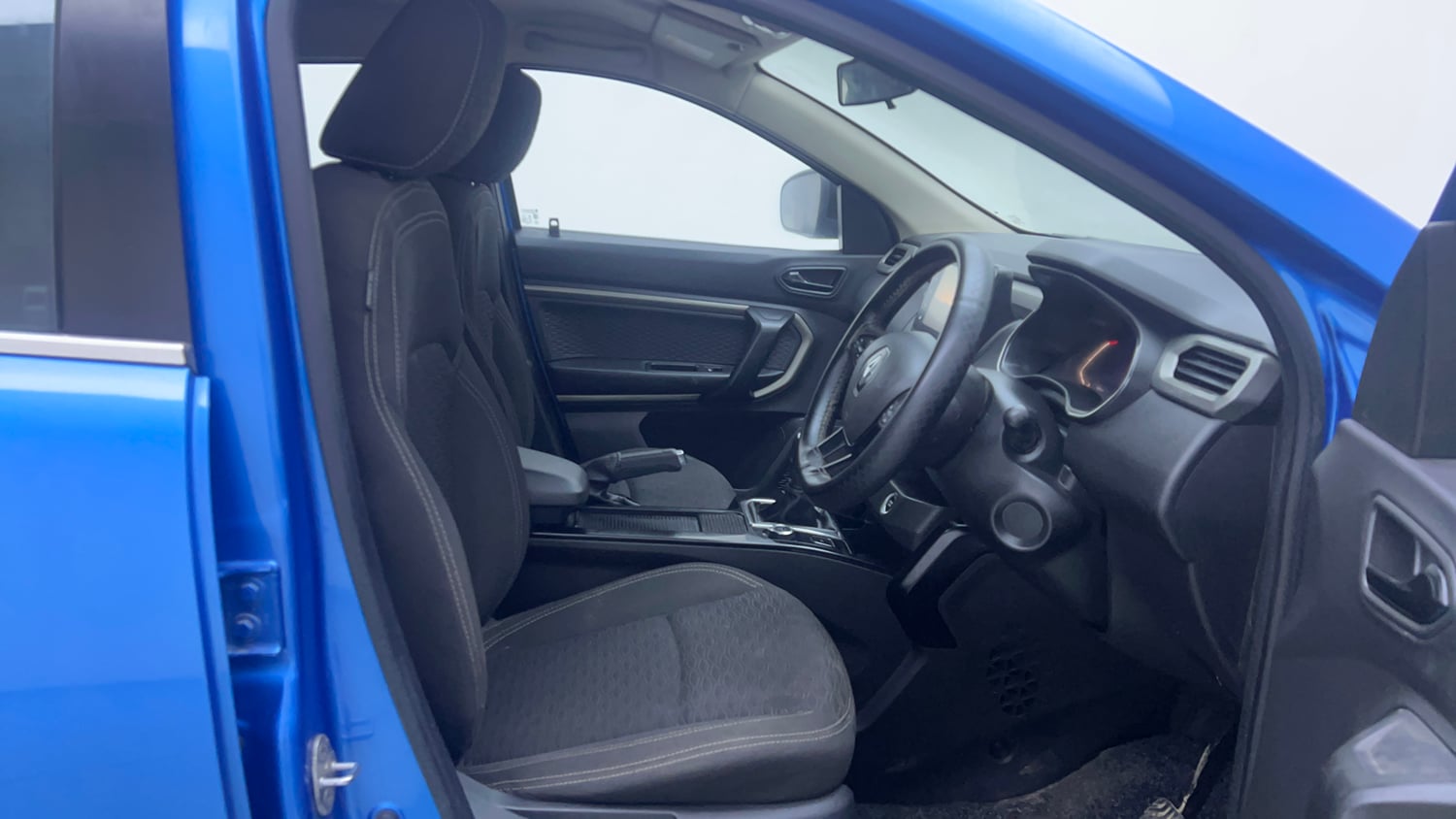 Used 2022 Renault Kiger RXZ AMT Petrol Automatic interior RIGHT SIDE FRONT DOOR CABIN VIEW