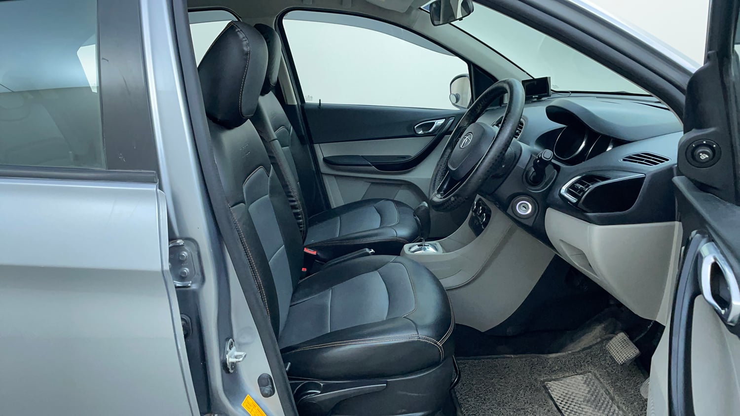 Used 2018 Tata Tiago Revotron XZA Petrol Automatic interior RIGHT SIDE FRONT DOOR CABIN VIEW