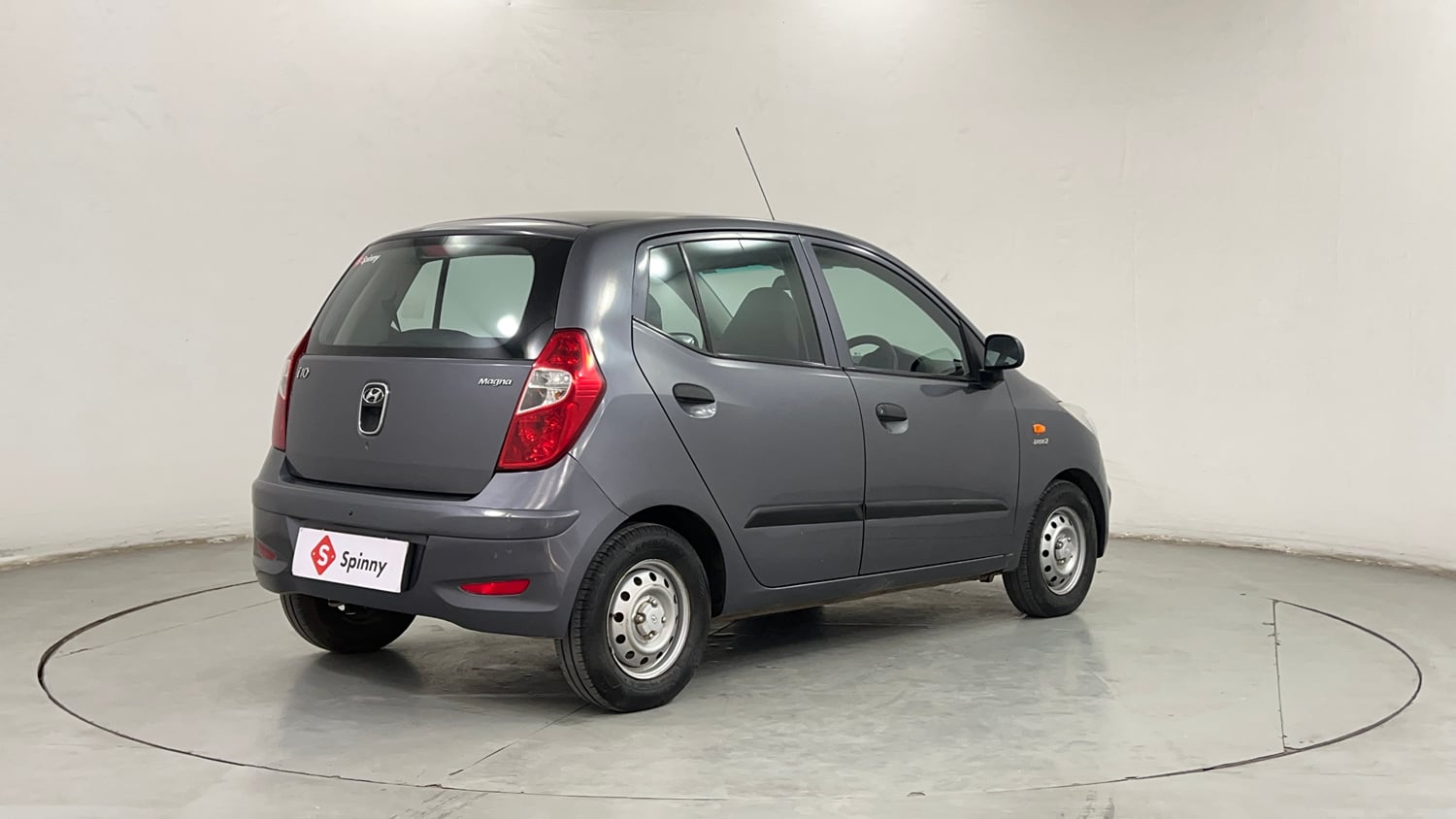 Used 2015 Hyundai i10 Magna 1.1 iRDE2 Petrol Manual exterior RIGHT REAR CORNER VIEW