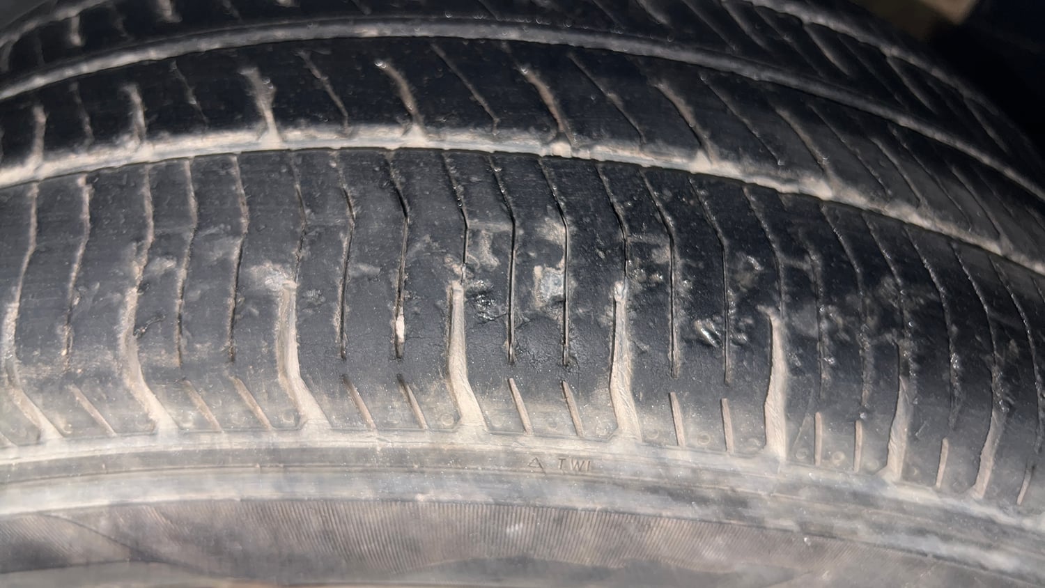 Used 2015 Ford EcoSport Trend 1.5 TDCi Diesel Manual tyres LEFT FRONT TYRE TREAD VIEW