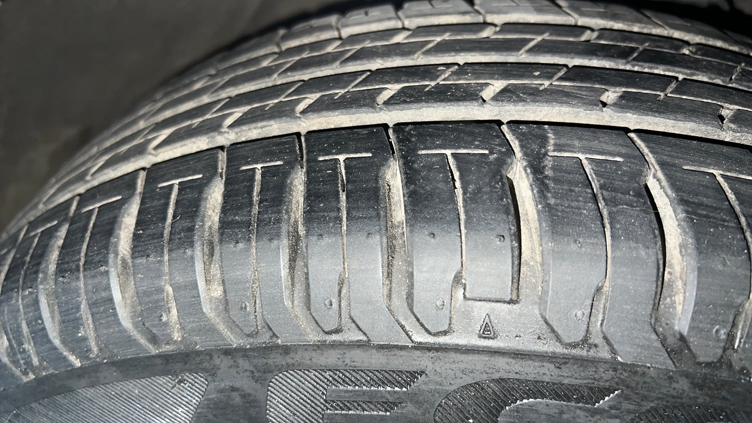 Used 2021 Honda City V Petrol Petrol Manual tyres RIGHT FRONT TYRE TREAD VIEW