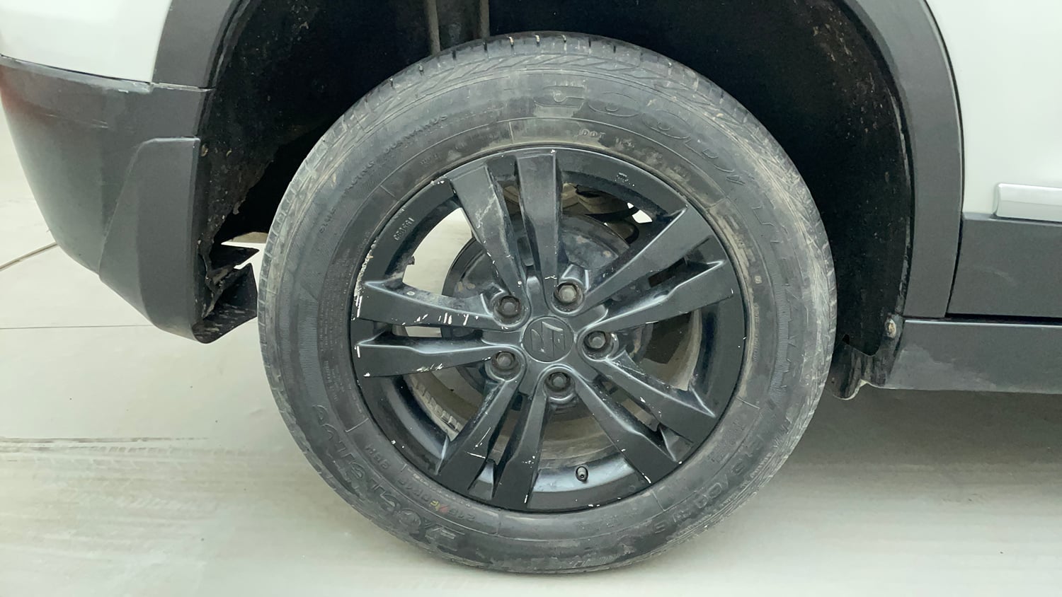 Used 2019 maruti-suzuki Vitara Brezza ZDi Plus AGS Diesel Automatic tyres RIGHT REAR TYRE RIM VIEW