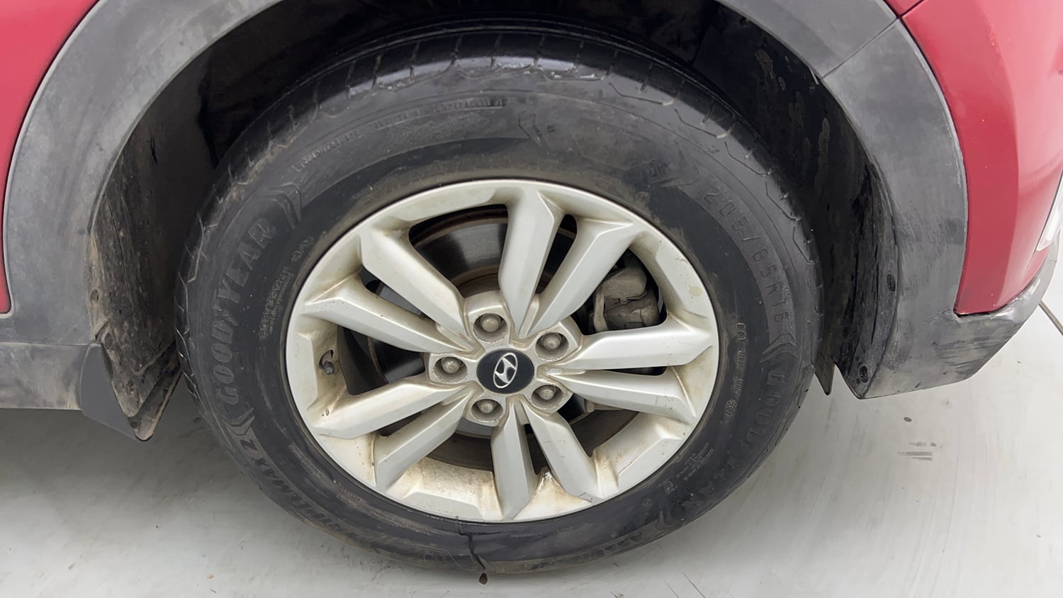 Used 2017 Hyundai Creta 1.6 SX Plus Petrol Petrol Manual tyres RIGHT FRONT TYRE RIM VIEW