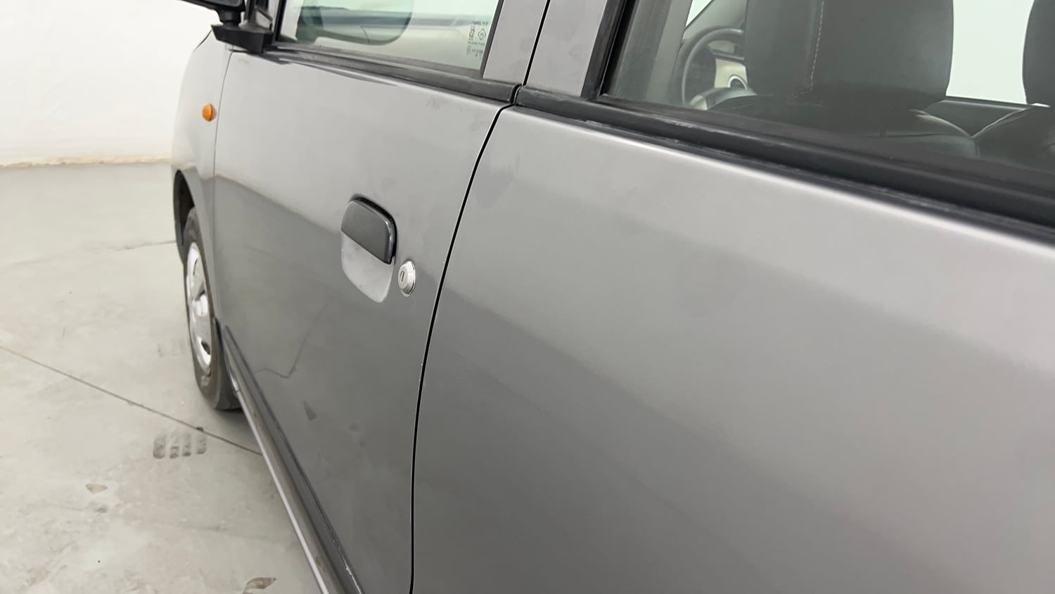 Used 2017 Maruti Suzuki Wagon R LXI CNG Cng Manual dents MINOR SCRATCH