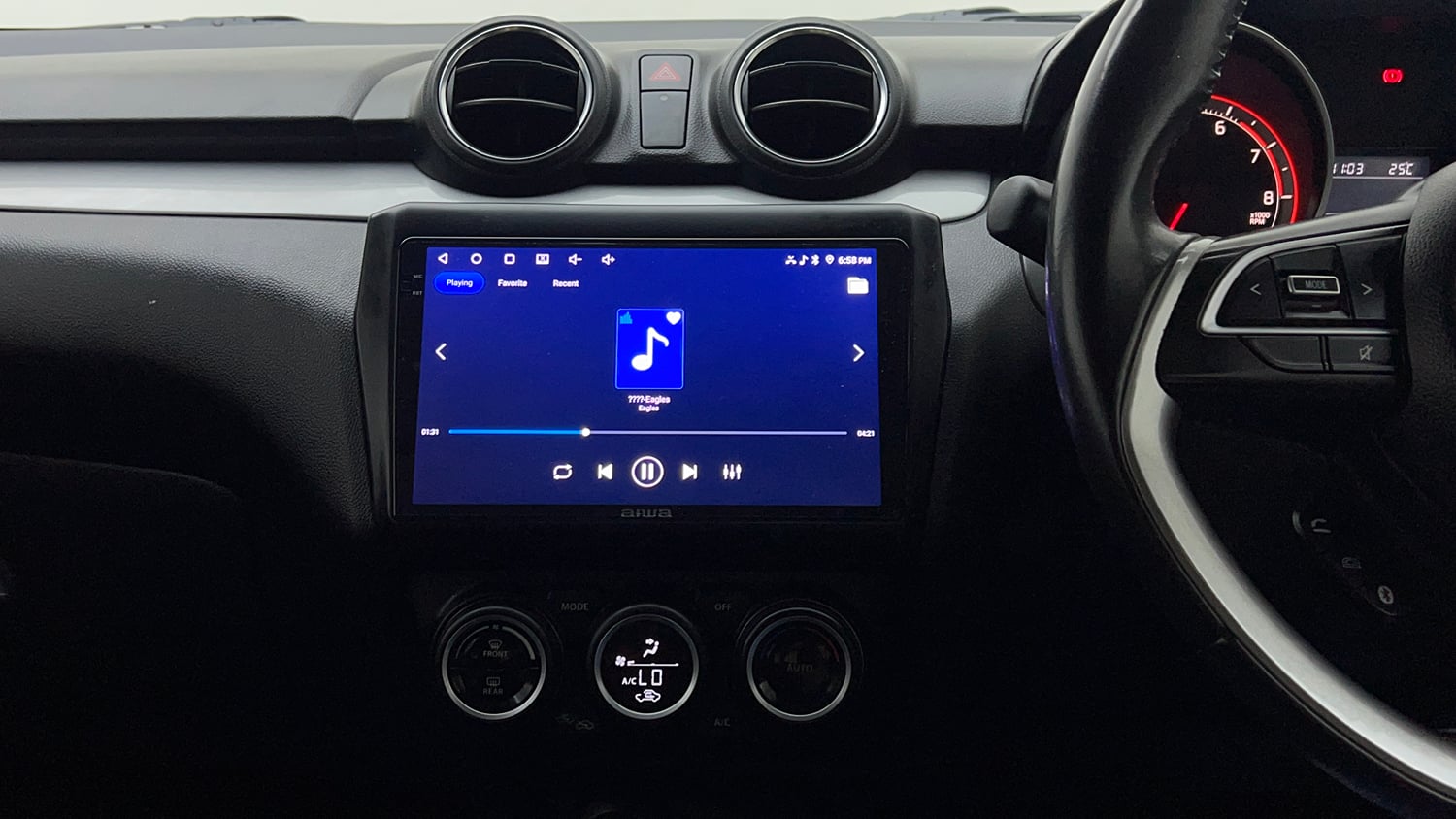 Used 2019 Maruti Suzuki Swift ZXi AMT Petrol Automatic interior MUSIC SYSTEM & AC CONTROL VIEW