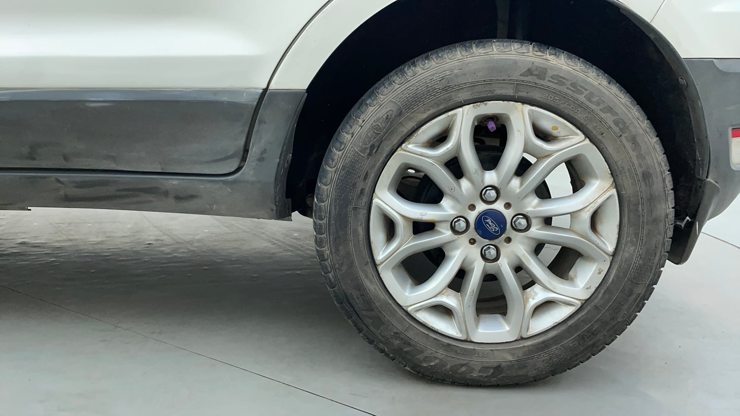 Used 2016 Ford EcoSport Titanium 1.5L TDCi Diesel Manual tyres LEFT REAR TYRE RIM VIEW