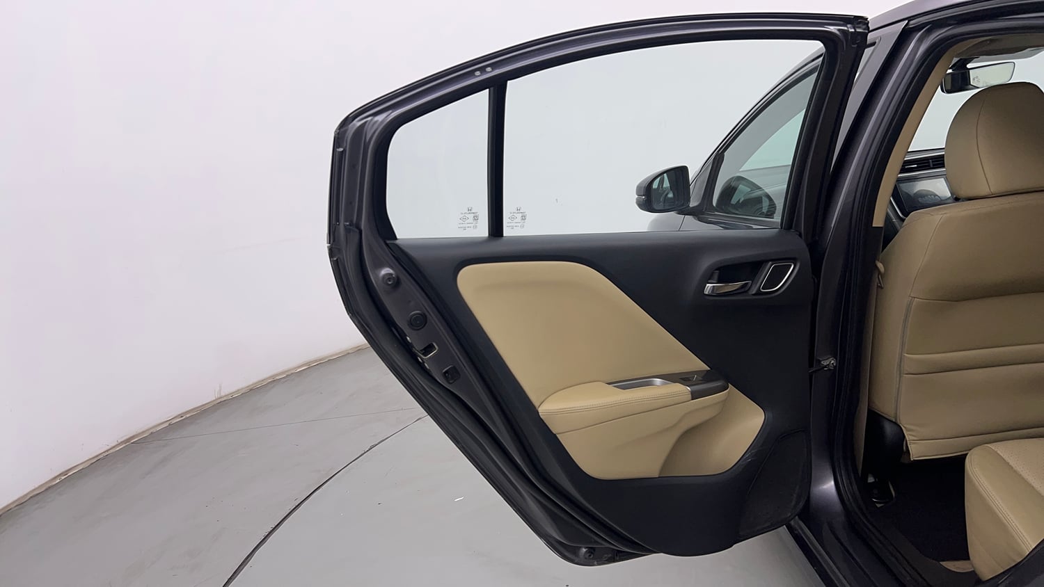 Used 2017 Honda City VX CVT Petrol Petrol Automatic interior LEFT REAR DOOR OPEN VIEW