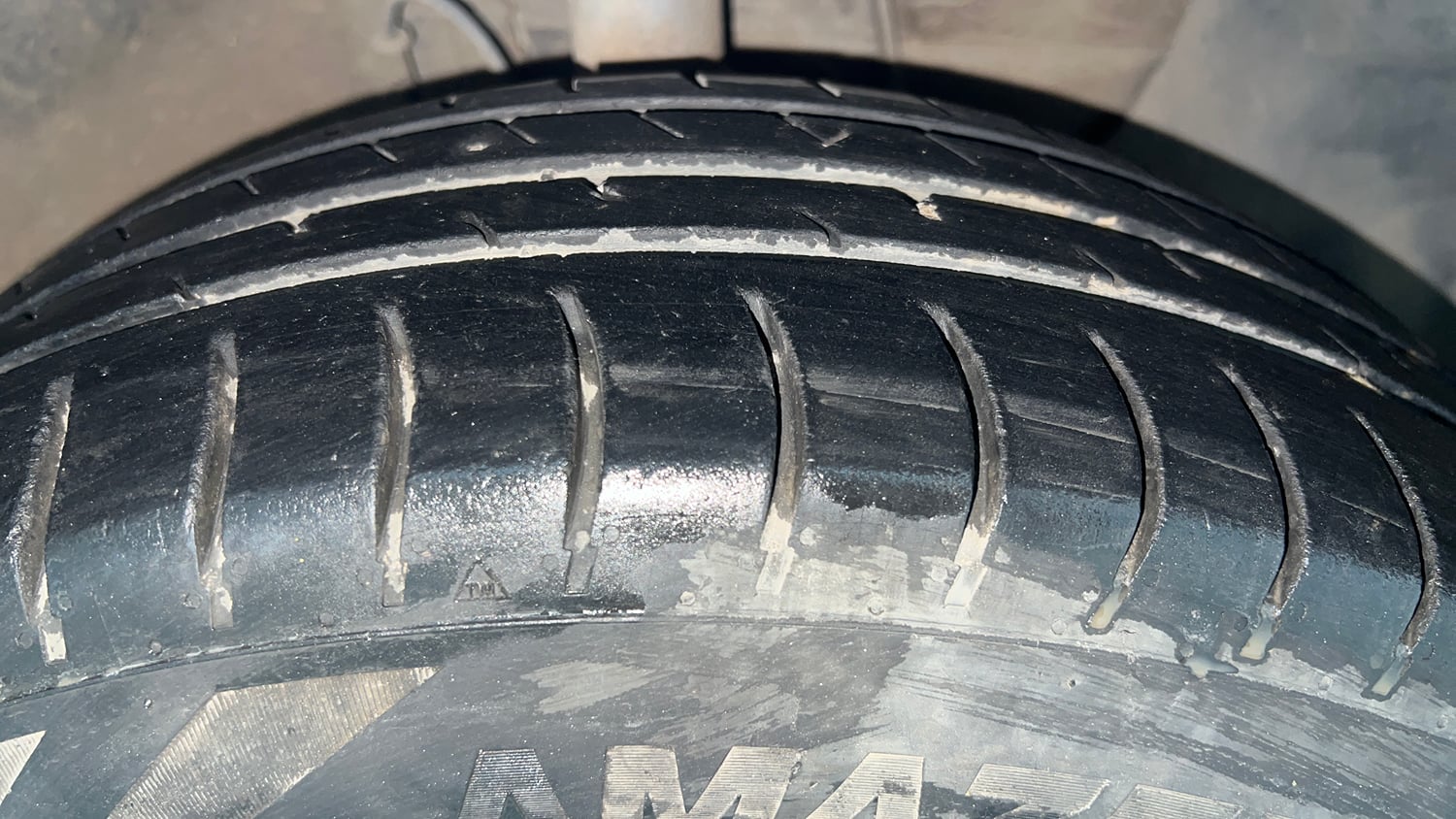 Used 2016 Hyundai Elite i20 Sportz 1.2 Petrol Manual tyres RIGHT FRONT TYRE TREAD VIEW