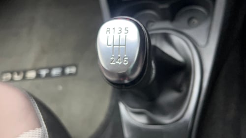 Used 2021 Renault Duster RXS 1.3 Turbo Petrol MT Petrol Manual interior GEAR  KNOB VIEW