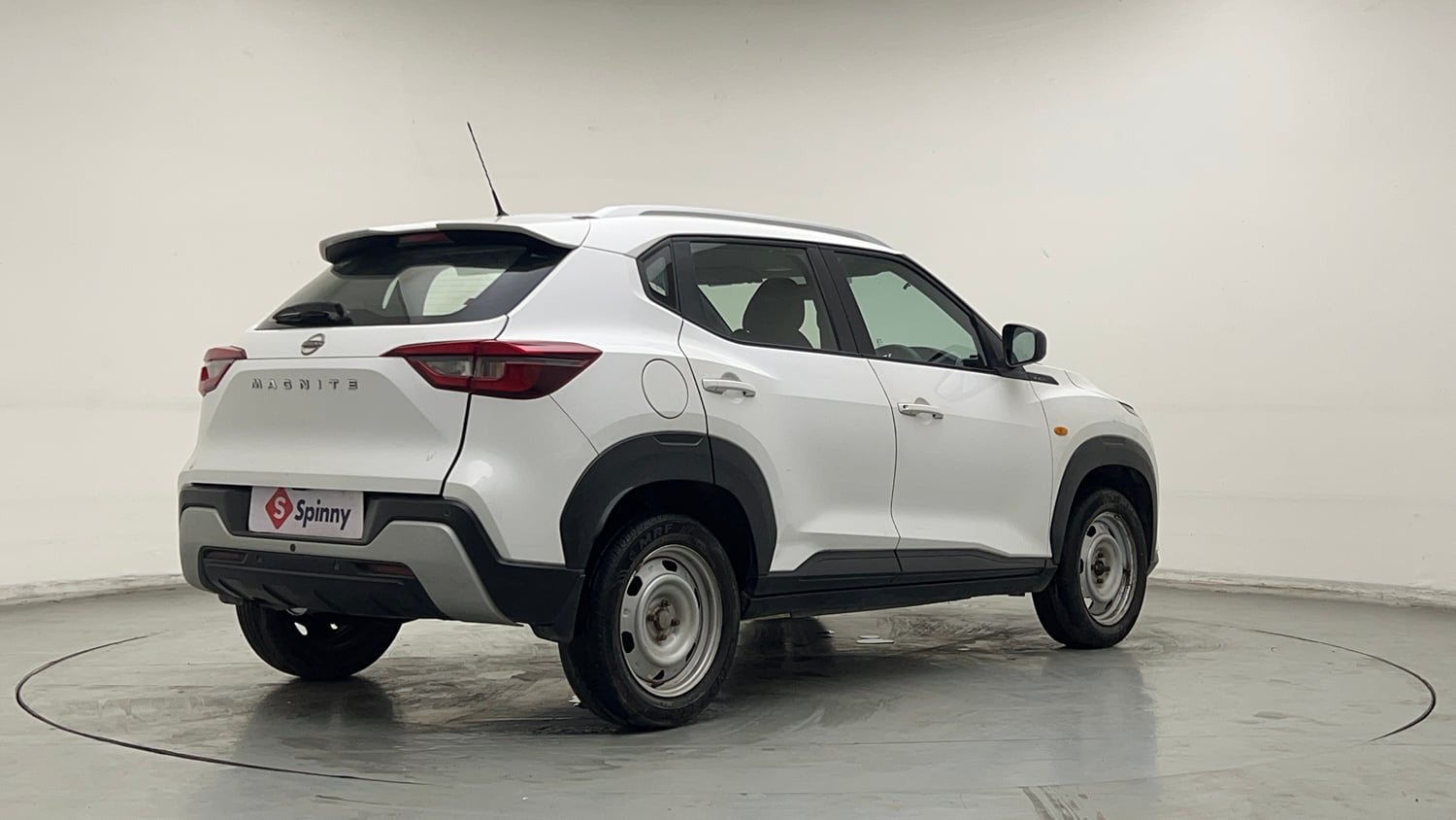 Used 2021 Nissan Magnite XE Petrol Manual exterior RIGHT REAR CORNER VIEW