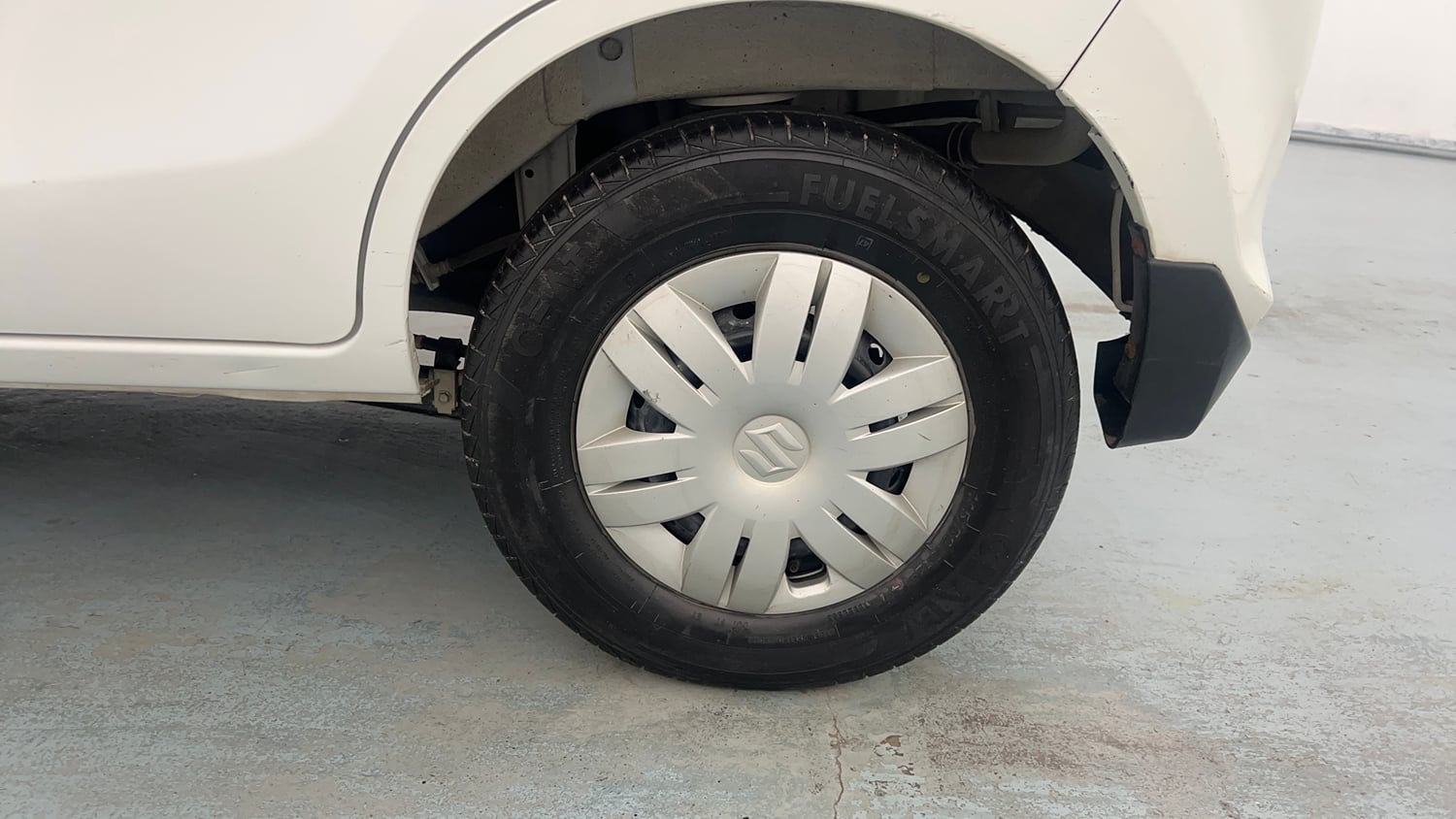 Used 2021 Maruti Suzuki Alto 800 VXi Petrol Manual tyres LEFT REAR TYRE RIM VIEW
