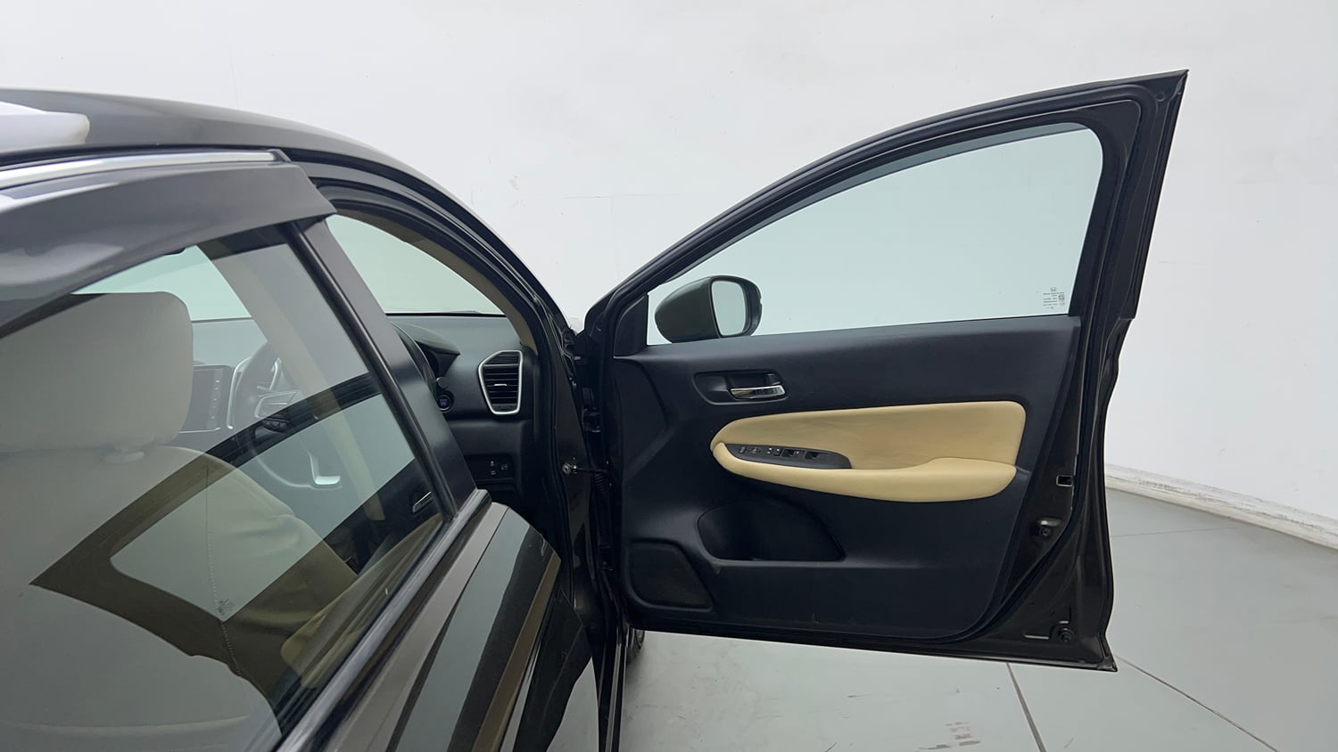 Used 2021 Honda City V Petrol Petrol Manual interior RIGHT FRONT DOOR OPEN VIEW