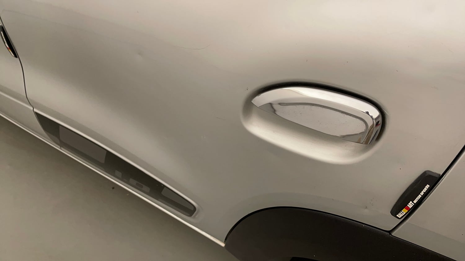 Used 2018 Renault Kwid 1.0 RXL Petrol Manual dents MINOR DENT