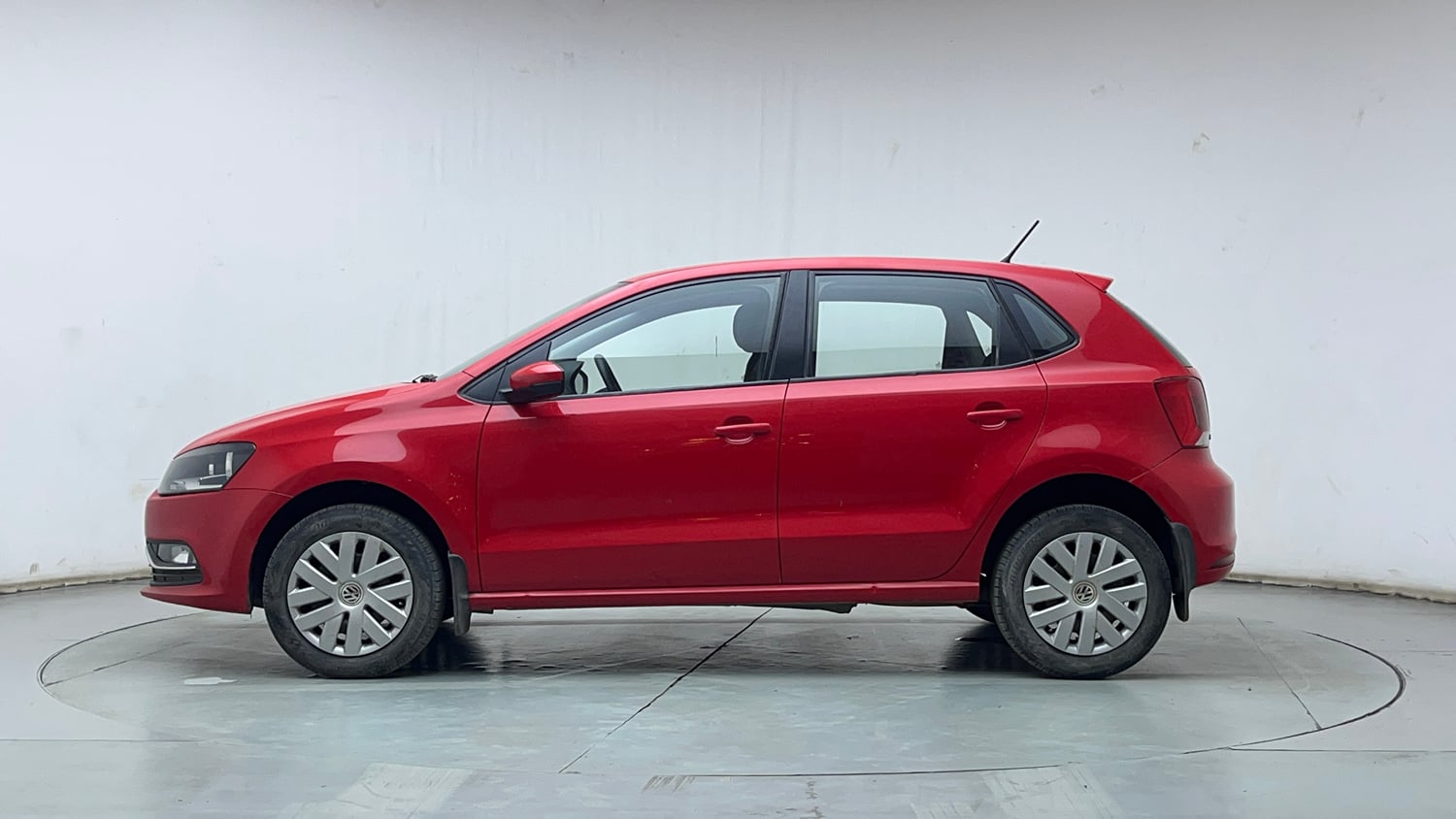 Used 2016 Volkswagen Polo Comfortline 1.2L (P) Petrol Manual exterior LEFT SIDE VIEW