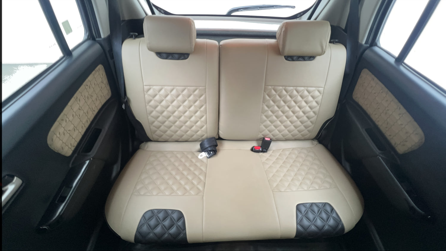 Used 2018 Maruti Suzuki Wagon R VXI+ AMT Petrol Automatic interior REAR SEAT CONDITION VIEW