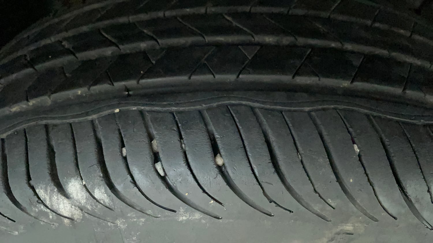 Used 2019 maruti-suzuki Vitara Brezza ZDi Plus AGS Diesel Automatic tyres RIGHT FRONT TYRE TREAD VIEW