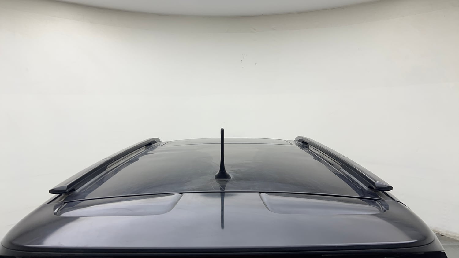 Used 2023 Mahindra XUV400 EL 5S Electric Automatic exterior EXTERIOR ROOF VIEW