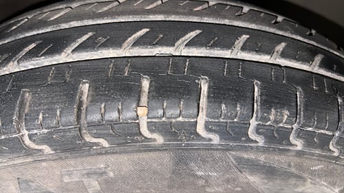 Used 2017 Renault Kwid CLIMBER 1.0 AMT Petrol Automatic tyres RIGHT FRONT TYRE TREAD VIEW
