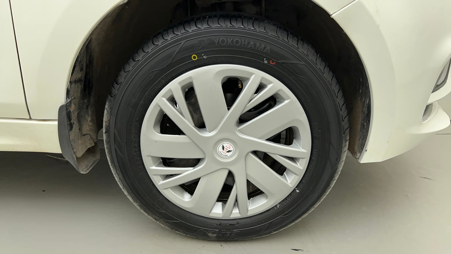 Used 2023 Tata Tigor XZ Plus CNG Cng Manual tyres RIGHT FRONT TYRE RIM VIEW
