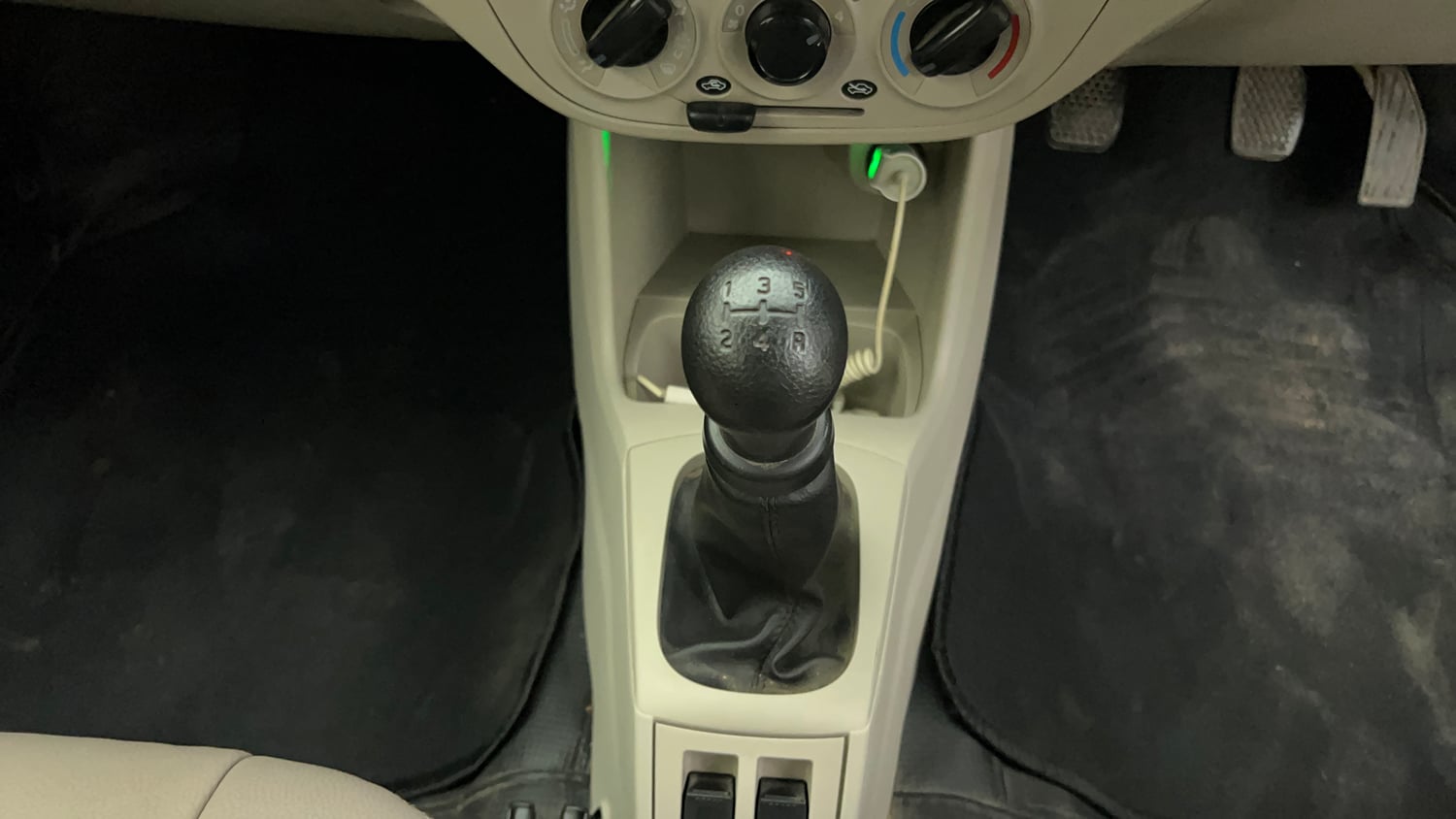 Used 2019 Maruti Suzuki Alto 800 LXi Petrol Manual interior GEAR  KNOB VIEW