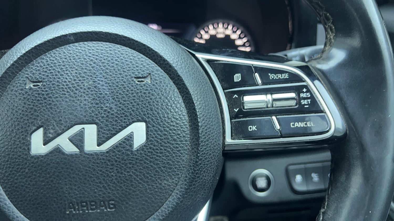 Used 2022 Kia Seltos X Line 1.5 Diesel AT Diesel Automatic top_features Cruise control