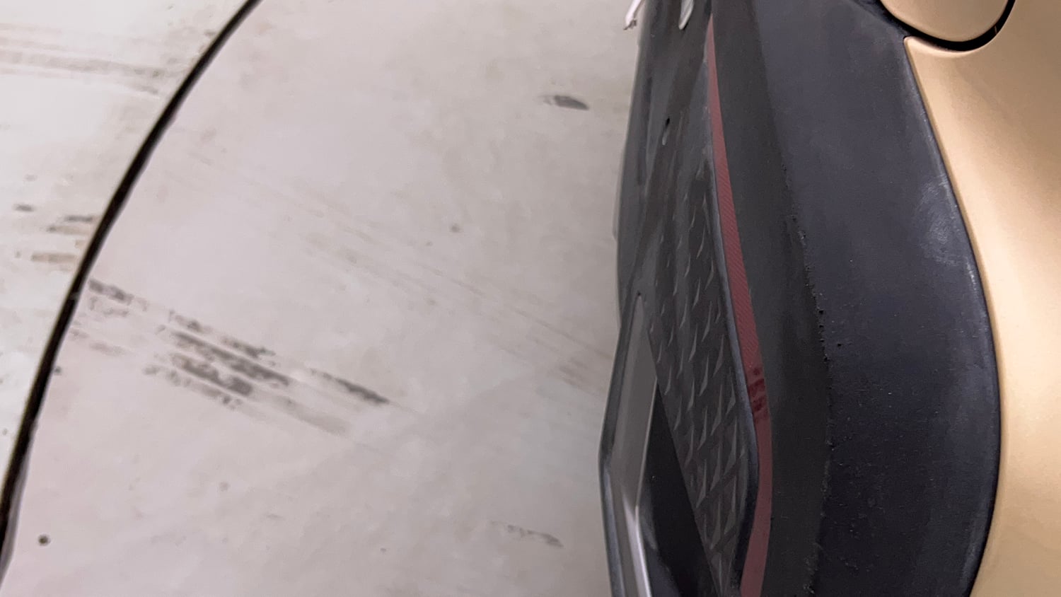 Used 2026 Mahindra XUV 3XO AX5 1.2 Petrol AT Petrol Automatic dents MINOR SCRATCH