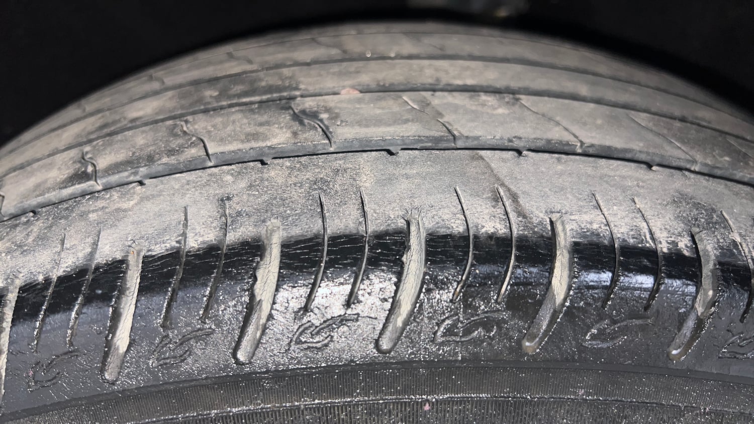 Used 2017 Ford EcoSport Titanium 1.5L TDCi Diesel Manual tyres LEFT REAR TYRE TREAD VIEW