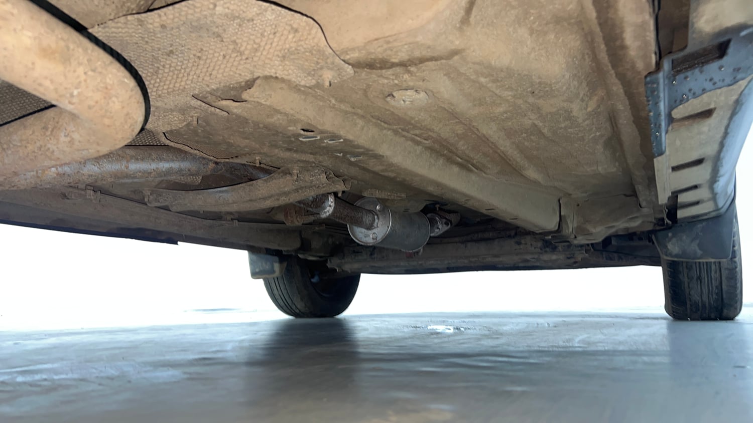 Used 2015 Ford EcoSport Ambiente 1.5 Ti-VCT Petrol Manual extra REAR RIGHT UNDERBODY VIEW
