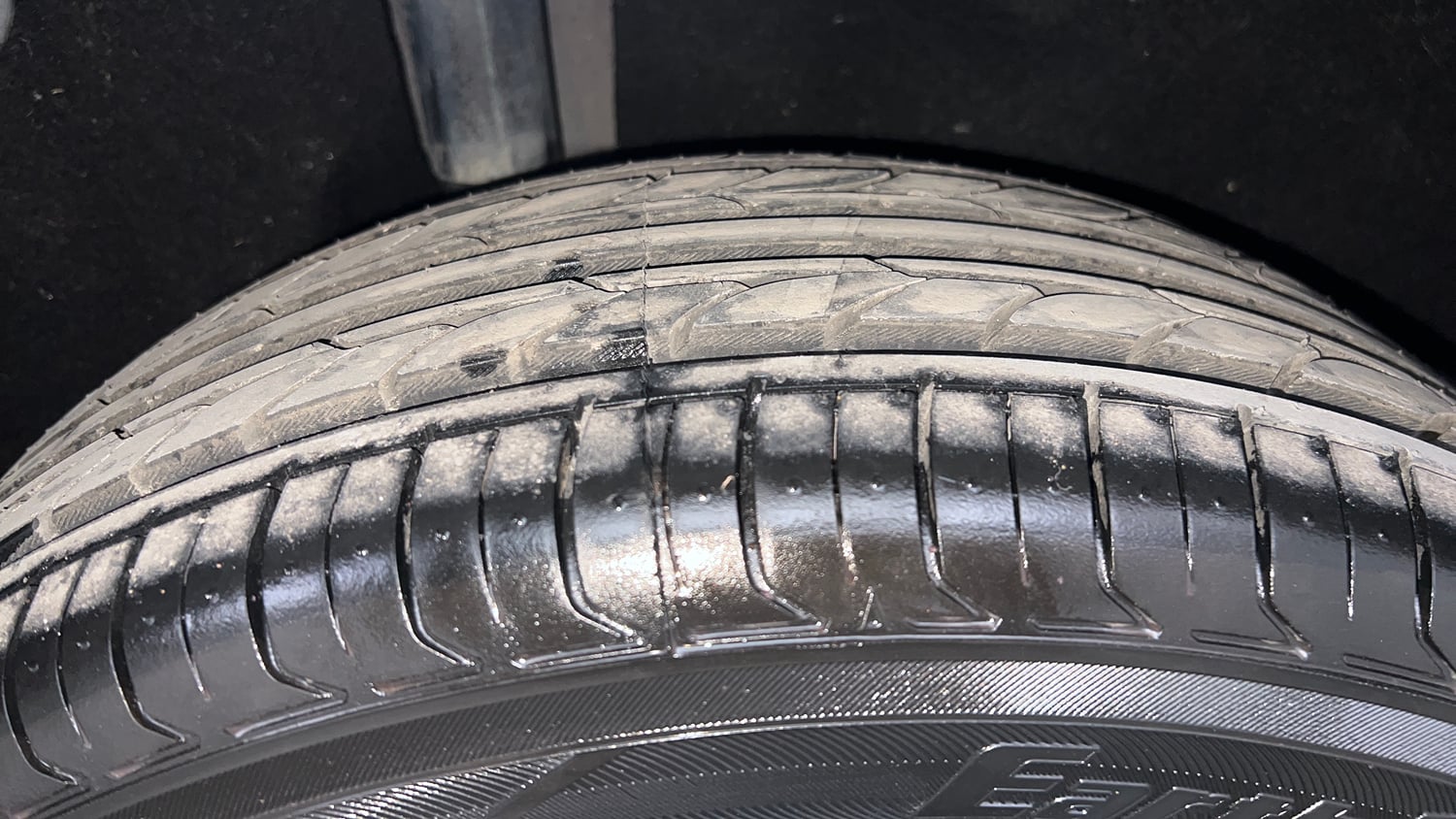 Used 2017 Ford EcoSport Titanium 1.5L TDCi Diesel Manual tyres RIGHT REAR TYRE TREAD VIEW