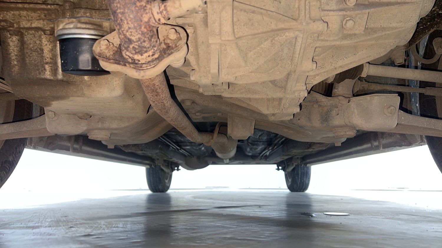 Used 2018 Maruti Suzuki Wagon R VXI+ AMT Petrol Automatic extra FRONT LEFT UNDERBODY VIEW