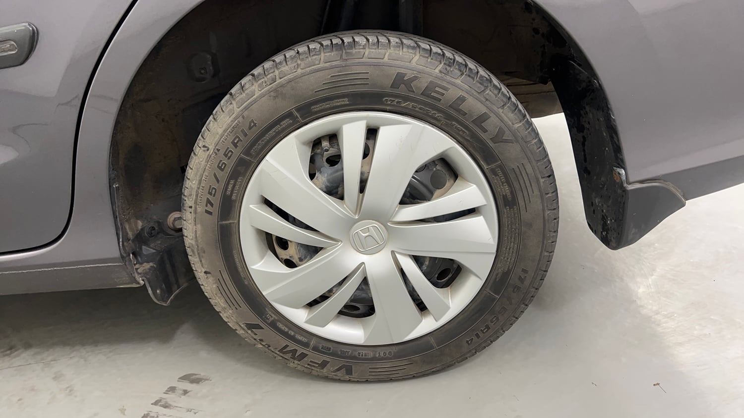 Used 2019 Honda Amaze 1.2 S MT Petrol Petrol Manual tyres LEFT REAR TYRE RIM VIEW