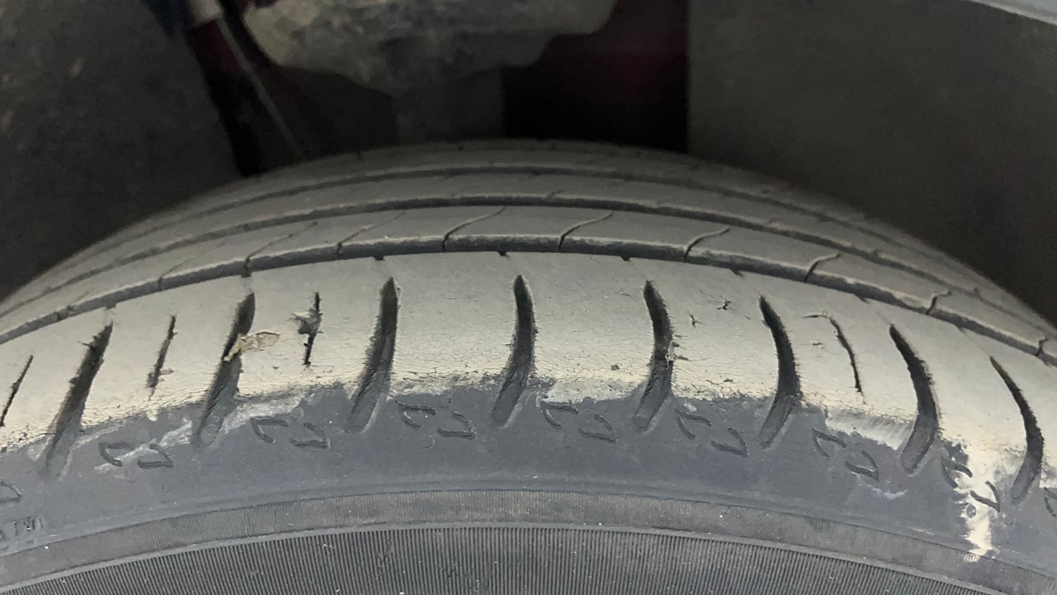 Used 2023 Skoda Kushaq Monte Carlo 1.5L TSI MT Petrol Manual tyres RIGHT FRONT TYRE TREAD VIEW