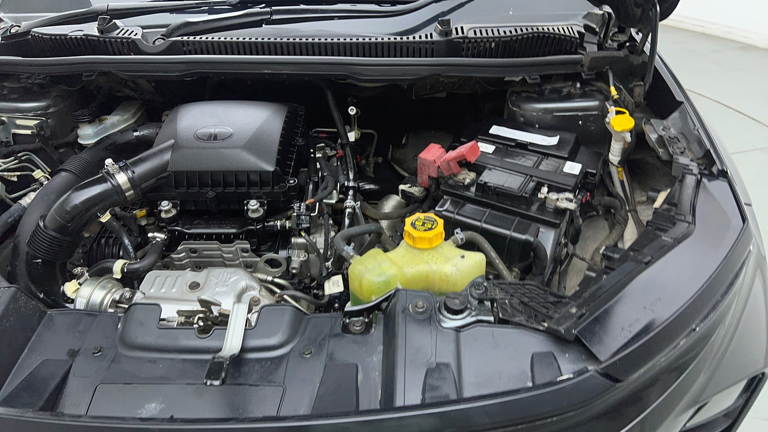 Used 2024 Tata Nexon Smart (O) 1.2 Petrol 5MT Petrol Manual engine ENGINE LEFT SIDE VIEW