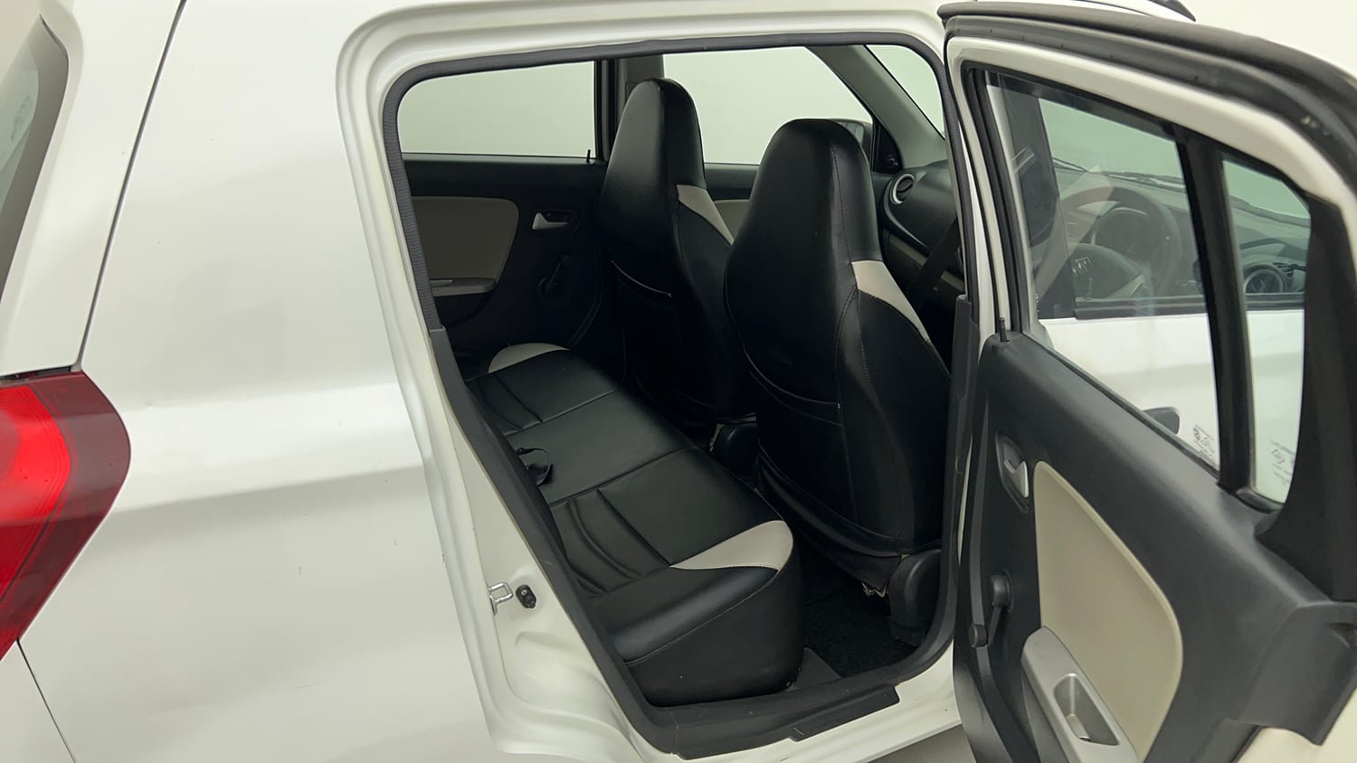 Used 2015 Maruti Suzuki Alto K10 VXi Petrol Manual interior RIGHT SIDE REAR DOOR CABIN VIEW
