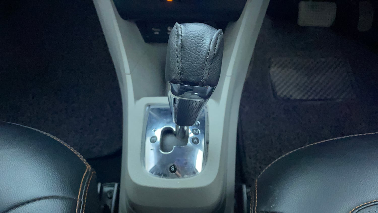 Used 2018 Tata Tiago Revotron XZA Petrol Automatic interior GEAR  KNOB VIEW
