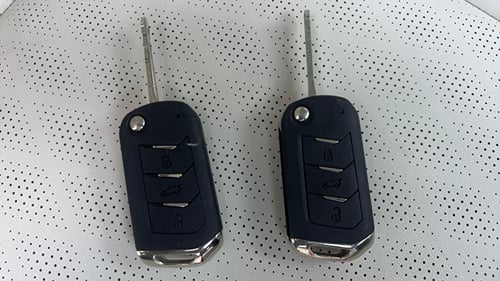 Used 2024 Mahindra XUV 3XO AX7L 1.2 Petrol AT Petrol Automatic extra CAR KEY VIEW