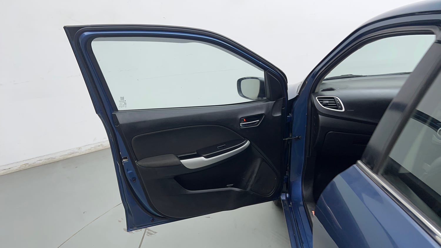 Used 2018 Maruti Suzuki Baleno Delta 1.2 Petrol Manual interior LEFT FRONT DOOR OPEN VIEW
