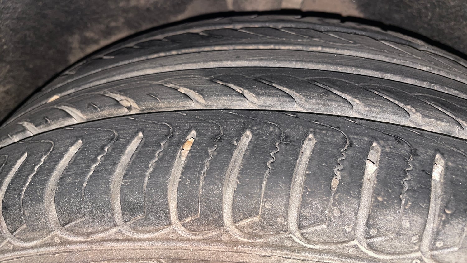 Used 2016 Ford EcoSport Titanium 1.5L TDCi Diesel Manual tyres RIGHT REAR TYRE TREAD VIEW