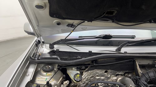Used 2021 Renault Duster RXS 1.3 Turbo Petrol MT Petrol Manual engine ENGINE RIGHT SIDE HINGE & APRON VIEW