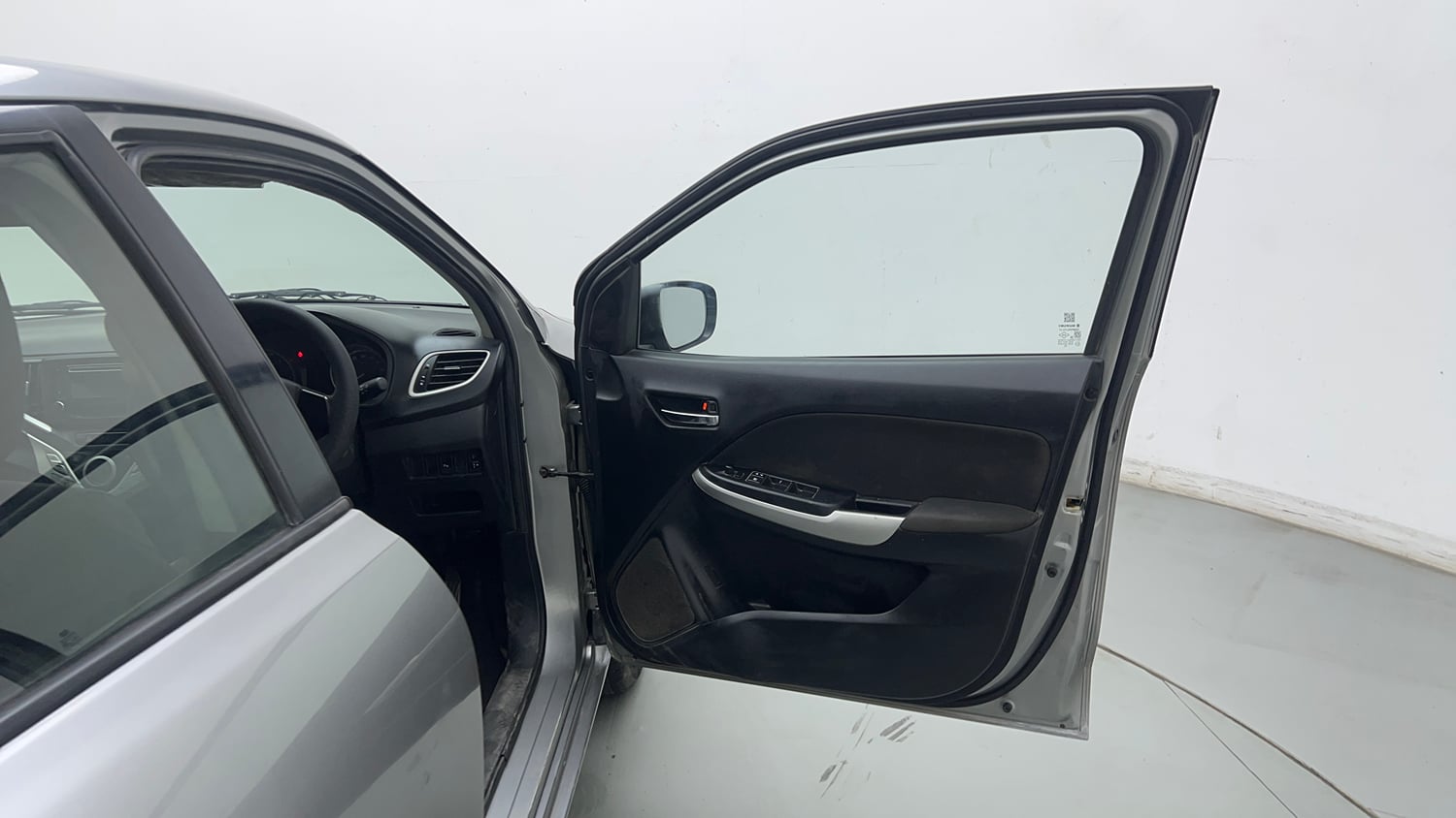 Used 2018 Maruti Suzuki Baleno Delta 1.2 Petrol Manual interior RIGHT FRONT DOOR OPEN VIEW