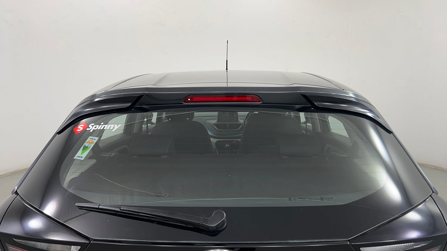 Used 2021 Tata Altroz XZ Petrol Petrol Manual exterior BACK WINDSHIELD VIEW