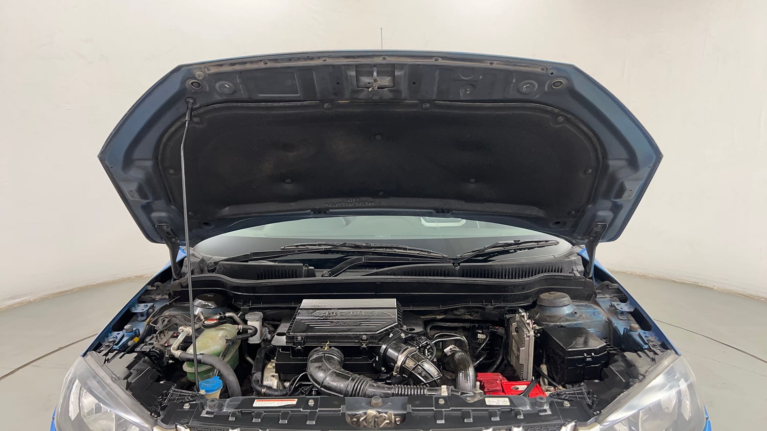 Used 2017 Maruti Suzuki Vitara Brezza VDi (O) Diesel Manual engine ENGINE & BONNET OPEN FRONT VIEW
