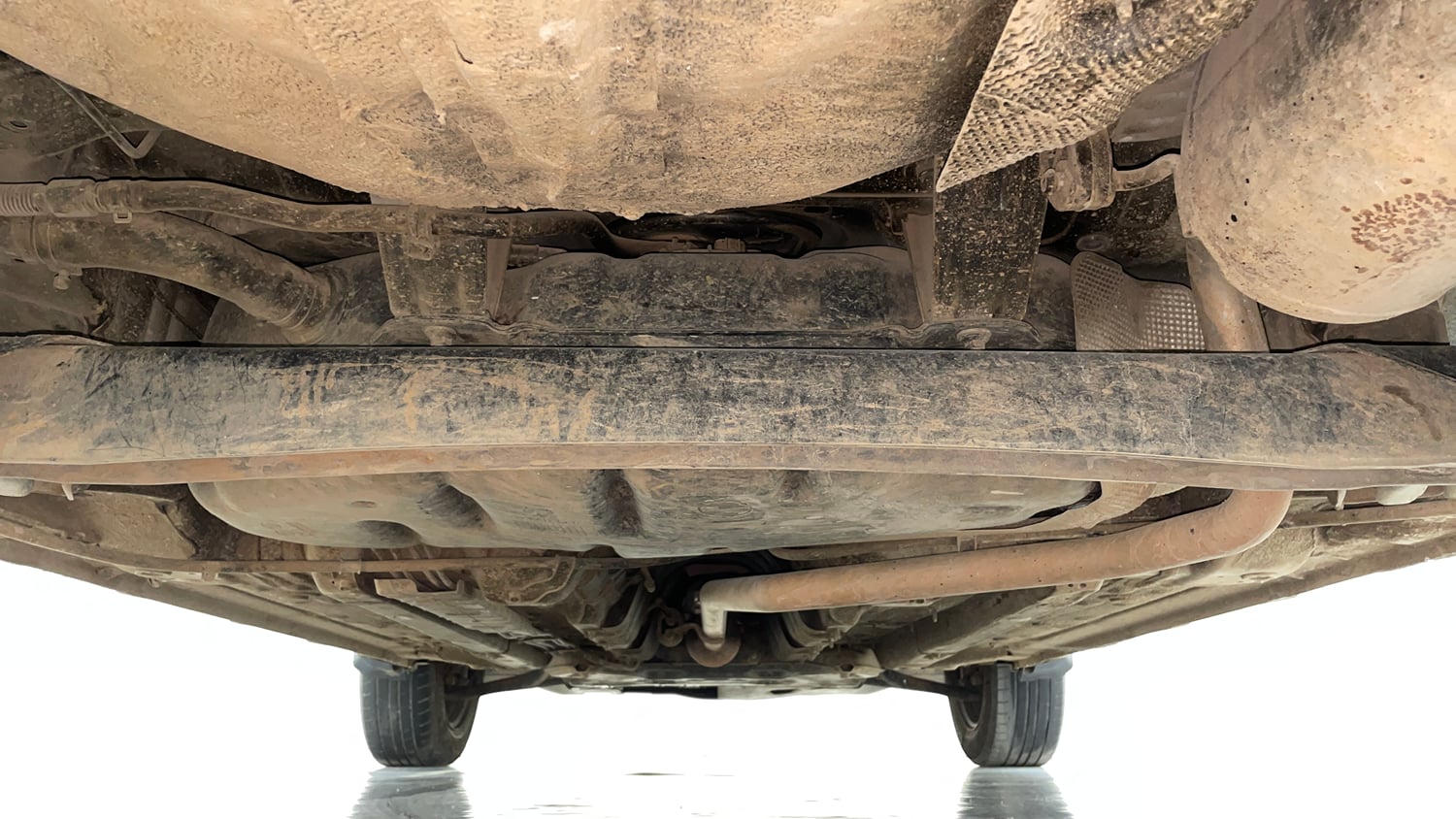Used 2024 Hyundai Venue S (O) Plus 1.2 Petrol Petrol Manual extra REAR UNDERBODY VIEW (TAKEN FROM REAR)