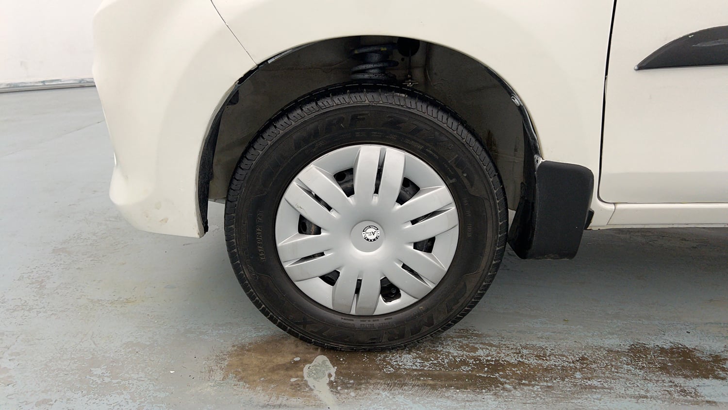 Used 2018 Maruti Suzuki Alto 800 VXi Petrol Manual tyres LEFT FRONT TYRE RIM VIEW