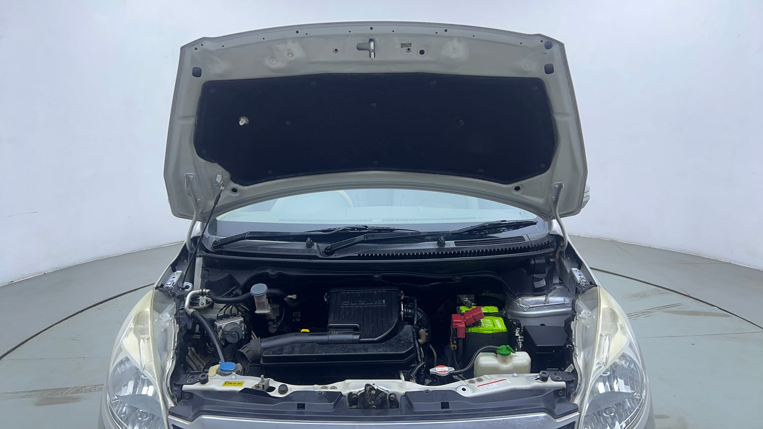 Used 2018 Maruti Suzuki Ertiga ZXI+ Petrol Manual engine ENGINE & BONNET OPEN FRONT VIEW