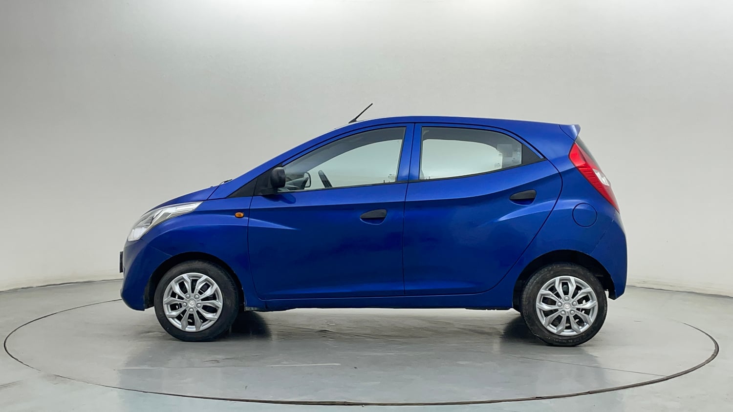 Used 2012 Hyundai Eon Magna + Petrol Manual exterior LEFT SIDE VIEW