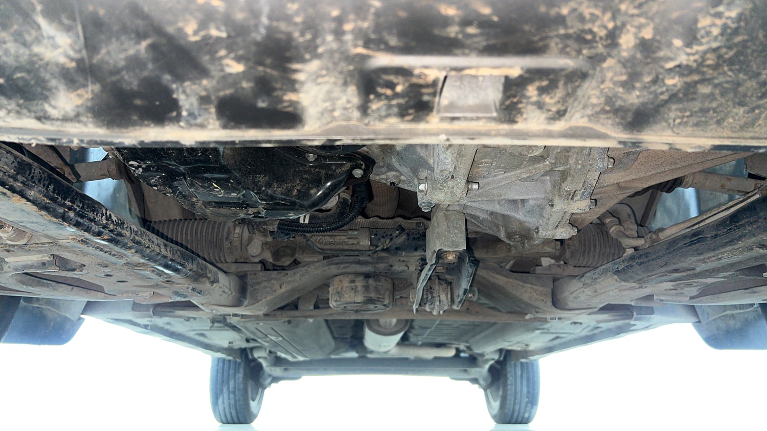 Used 2021 Renault Duster RXS 1.3 Turbo Petrol MT Petrol Manual extra FRONT LEFT UNDERBODY VIEW