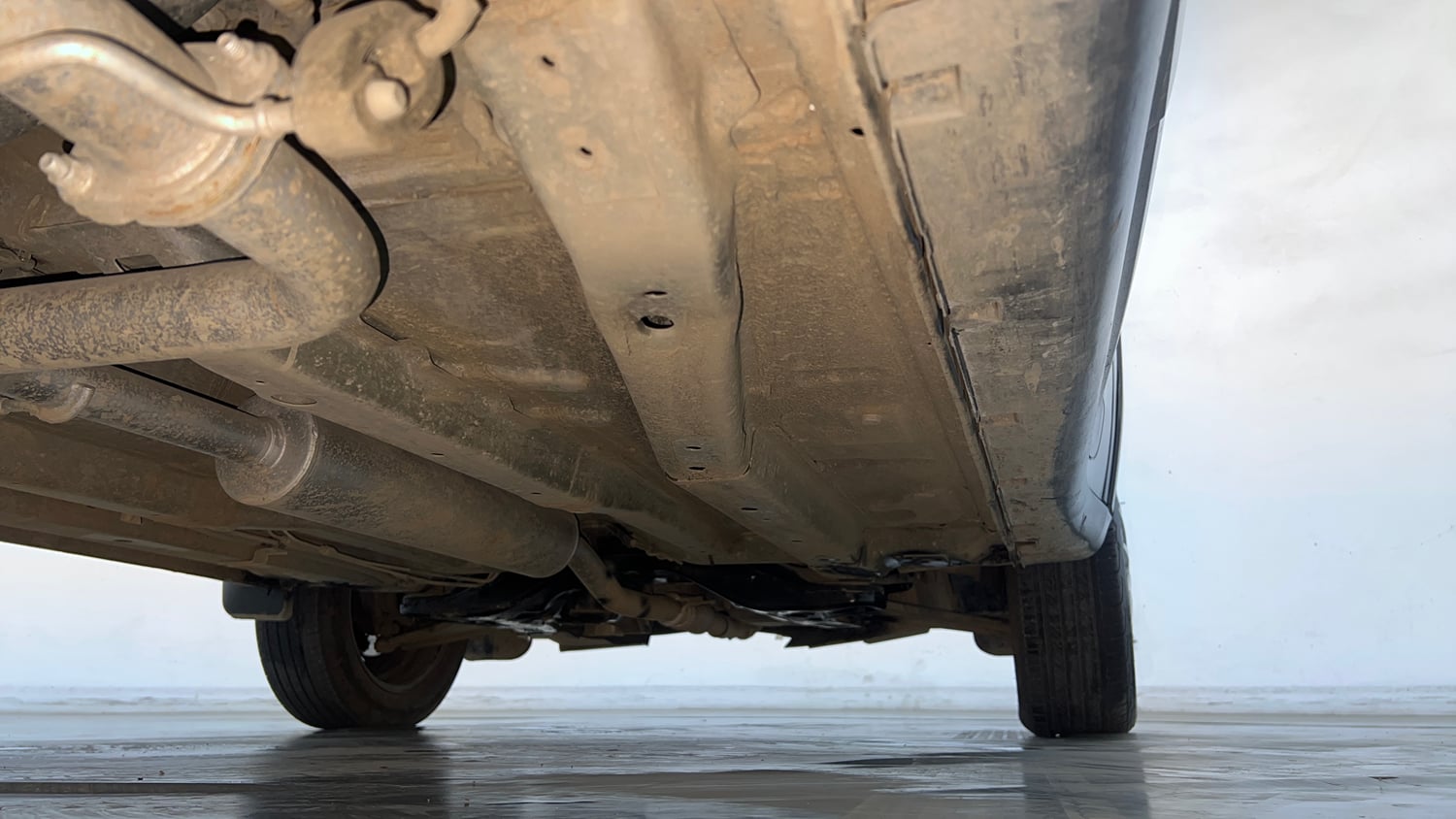 Used 2024 Tata Nexon Smart (O) 1.2 Petrol 5MT Petrol Manual extra REAR RIGHT UNDERBODY VIEW