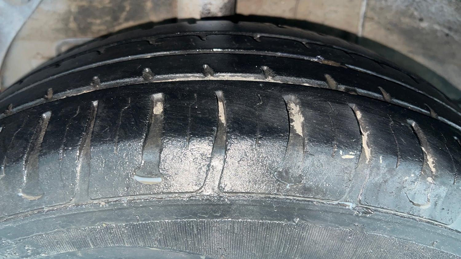 Used 2016 Hyundai Elite i20 Sportz 1.2 Petrol Manual tyres RIGHT REAR TYRE TREAD VIEW